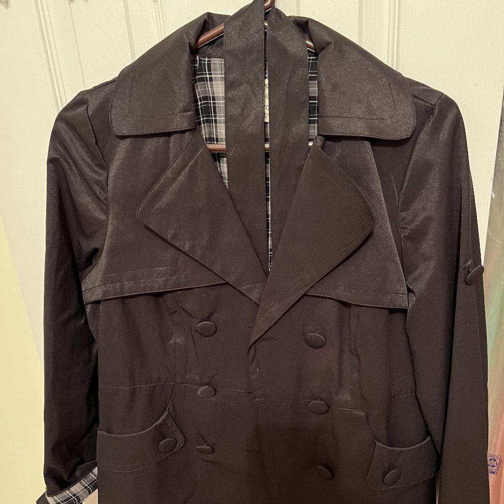 Windbreaker tie wrap jacket black size large Blue Bird